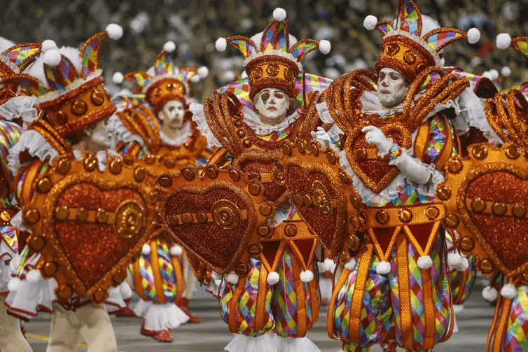 Veja imagens do segundo dia de desfile do carnaval de São Paulo 10 image 94