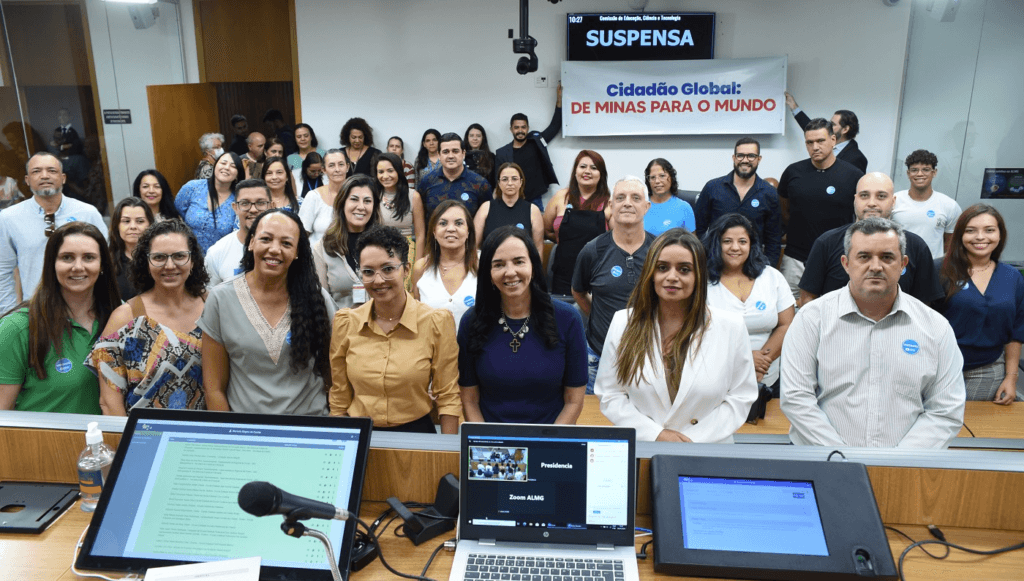 Oportunidades de intercâmbio transformam a vida de alunos de escolas públicas 1 image 39