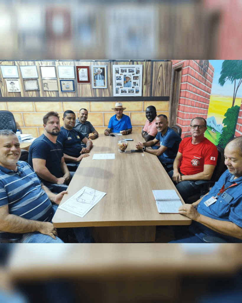 Prefeitura de Mantena realiza manutenção em estradas de acesso à Rampa de Voo Livre e anuncia retirada de fios 1 image 13