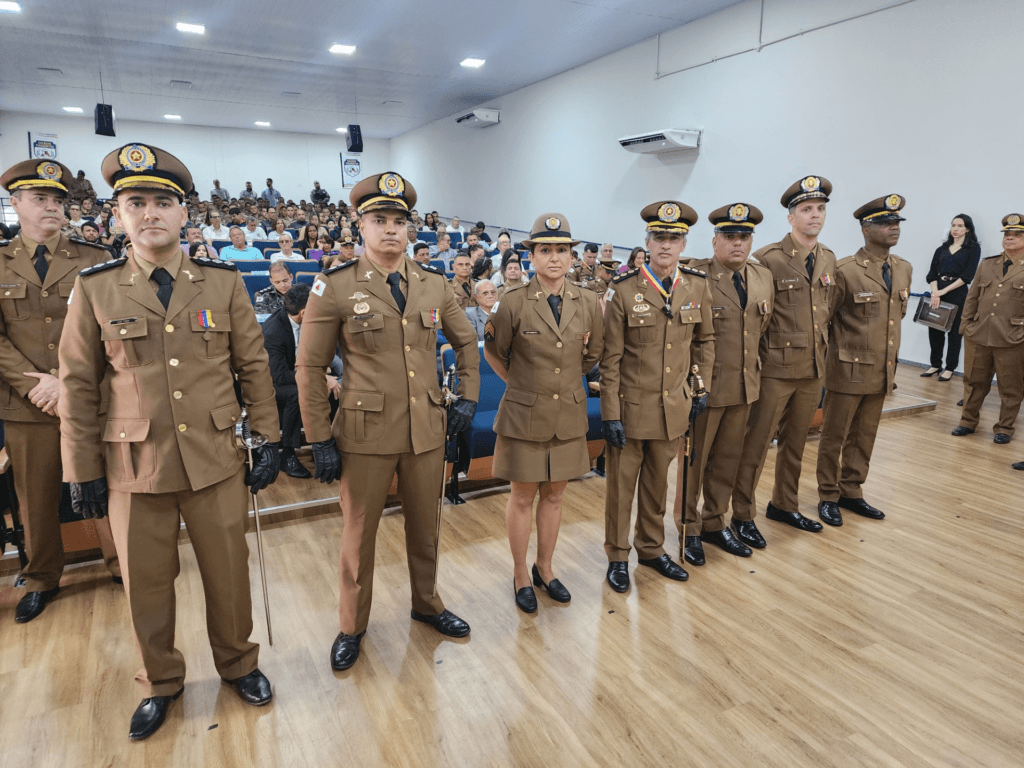 Polícia Militar de Minas Gerais homenageia militares e servidora civil nos 249 anos da instituição 1 image 76