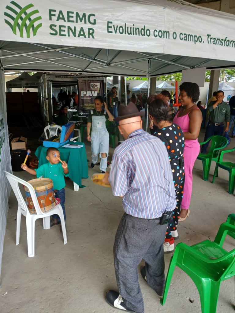 Programa Família do Campo reúne famílias rurais em Carlos Chagas 3 image 18