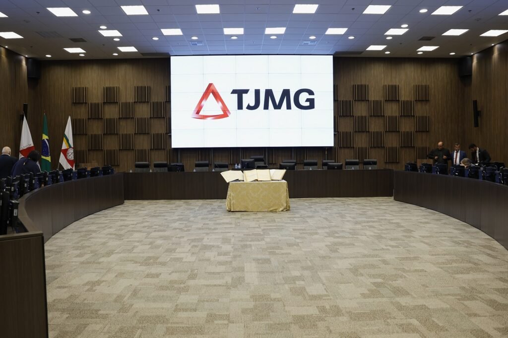 Governo do Estado, TJMG e ALMG celebram acordo para digitalizar acervo do Diário Oficial de Minas Gerais 4 17398303449398674877858044390794