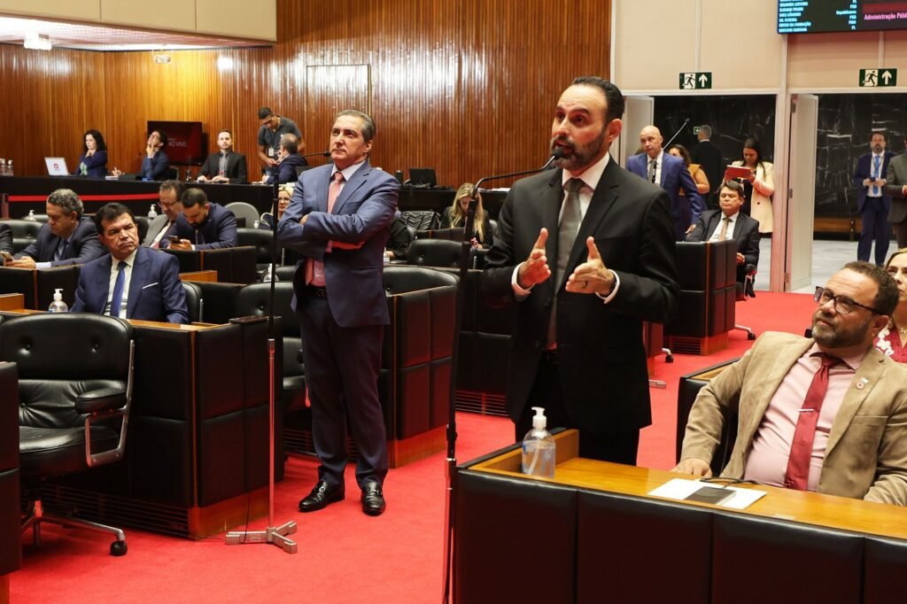 Plenário derruba um veto do governador e destrava pauta de votações 1 17453668268226842823947579599164