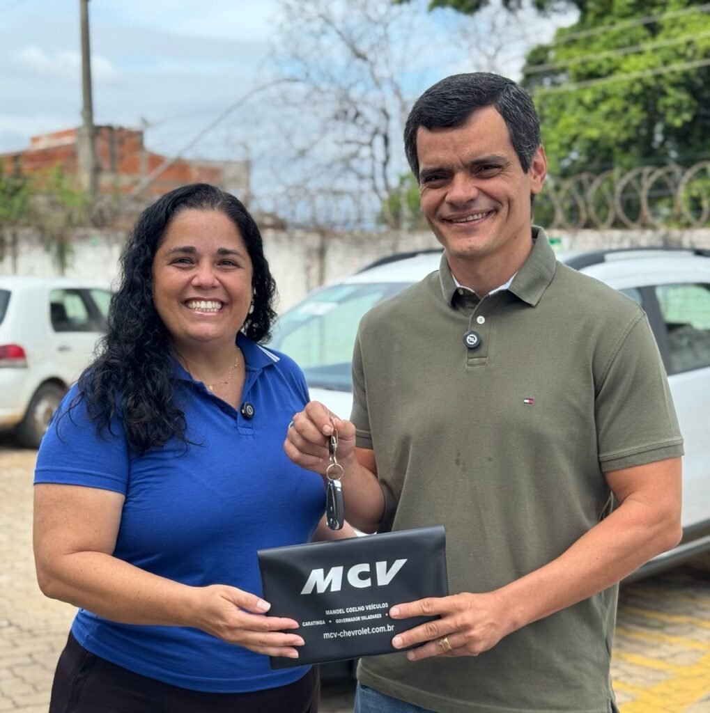 Deputado Hercílio Coelho Diniz entrega veículo para ala feminina da ADQF em Governador Valadares 2 Daniela e Vinicius