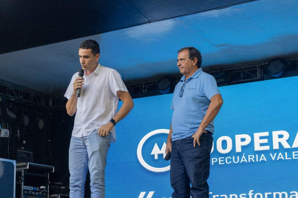 Cooperativa Agropecuária Vale do Rio Doce realiza Tarde de Campo com destaque para os avanços da assistência técnica na pecuária leiteira 5 image 100