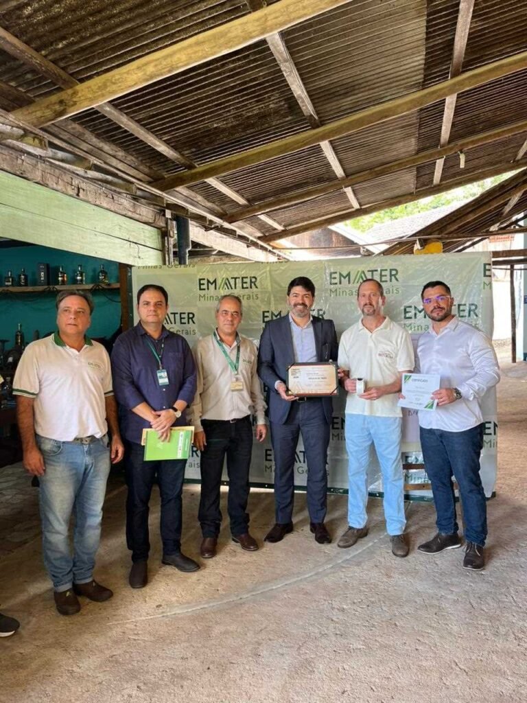 SEAPA realiza ato comemorativo pelo Dia da Cachaça Mineira em Valadares 1 17479484929301254783384524811109