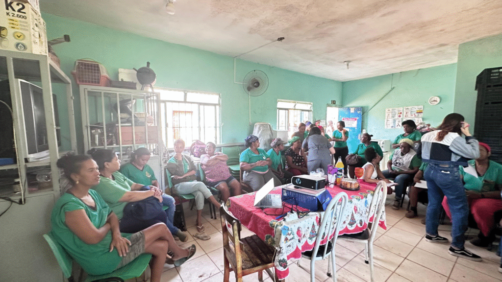 Associadas da Ascanavi recebem orientações sobre saúde bucal e cuidados com a pele 4 image 47