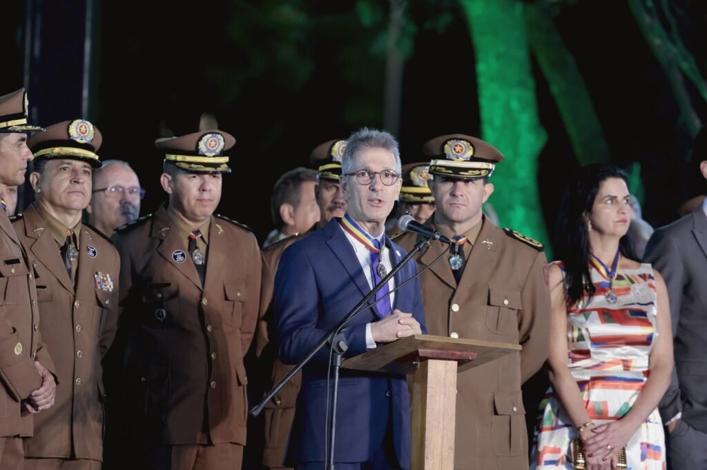 Aniversário de 250 anos da PM tem entrega de edição comemorativa da Medalha Alferes Tiradentes 9 17495608343905724412891223842733