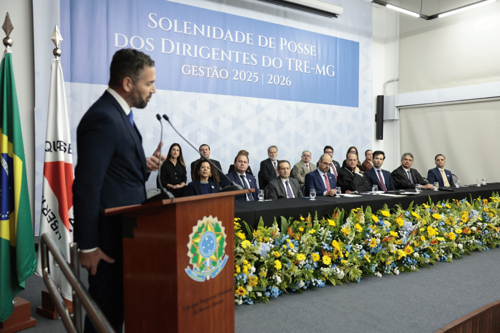 Presidente da ALMG participa de solenidade de posse de dirigentes do TRE-MG 3 image 185