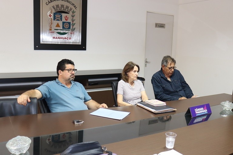 Comissão de Saúde da Câmara de Manhuaçu discute marcação de exames no município 1 image 40