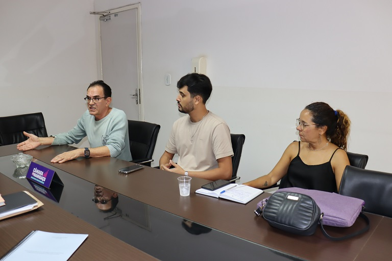Comissão de Saúde da Câmara de Manhuaçu discute marcação de exames no município 2 image 41